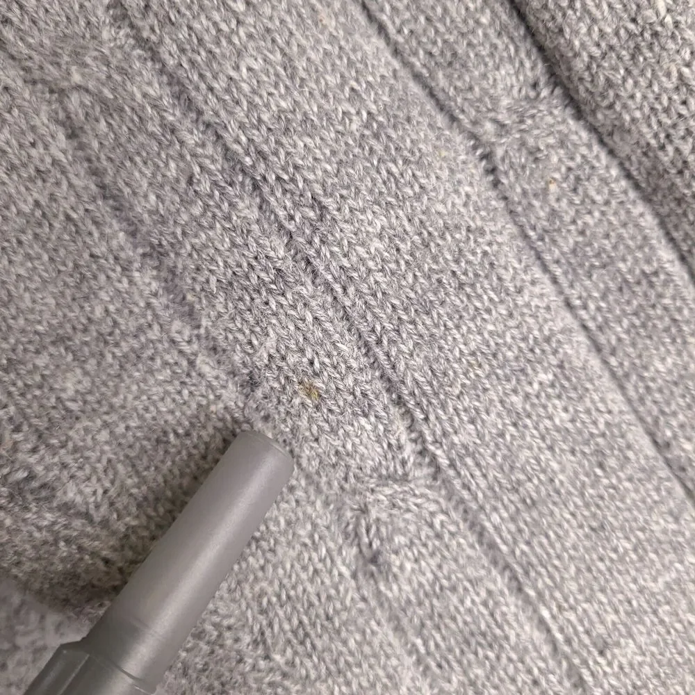 Vintage American Eagle Sweater Mens XL Gray Cable Knit V-Neck‎ Pullover Preppy